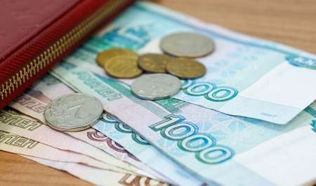 С 1 мая минимальный размер оплаты труда в России сравнялся с прожиточным минимумом